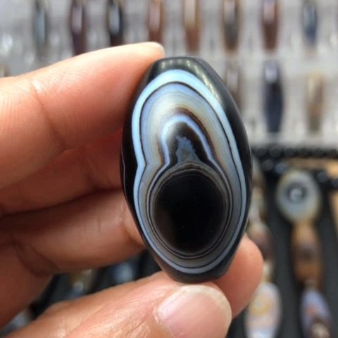 玛瑙/玉髓未镶嵌珠宝半成品诸****吊
