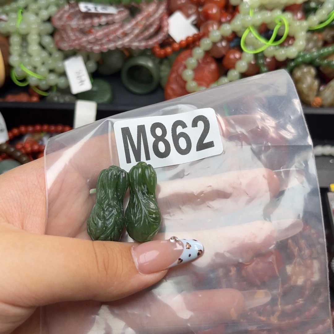 和田玉未镶嵌珠宝奇石