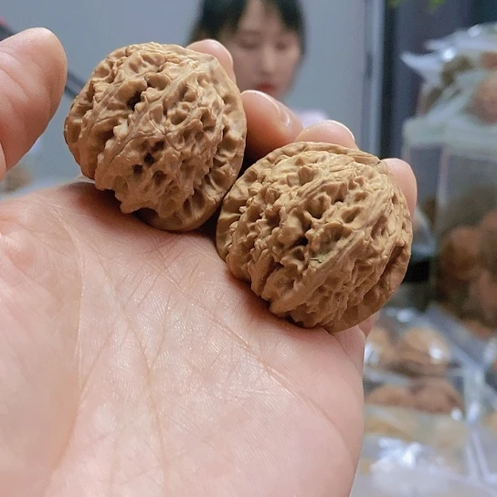 【闪购商品】把件文玩核桃37三角白