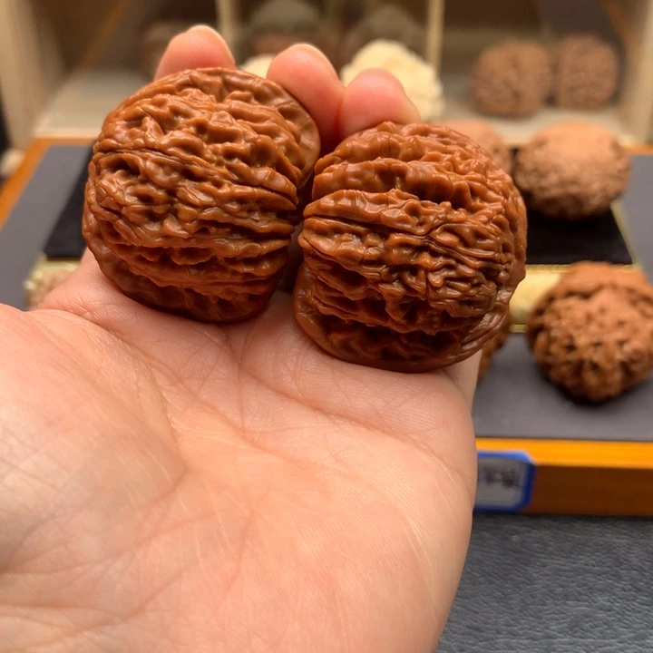 文玩核桃吊坠高****间楼子