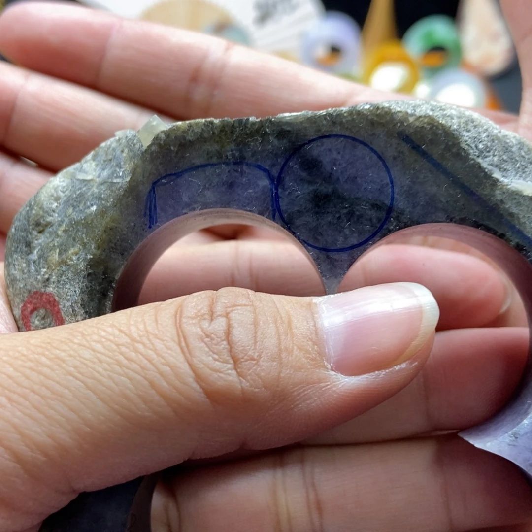 定制翡翠翡翠未镶嵌黑***糊