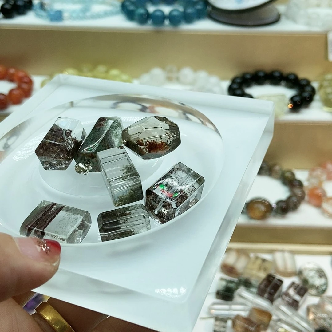 水晶手串未镶嵌炭***杨7个