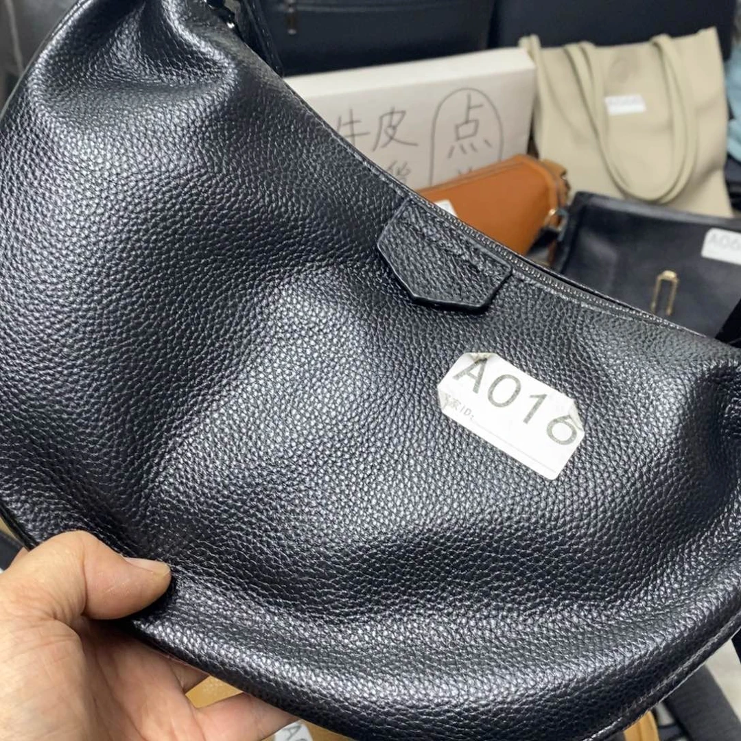 头层牛皮牛皮的哦