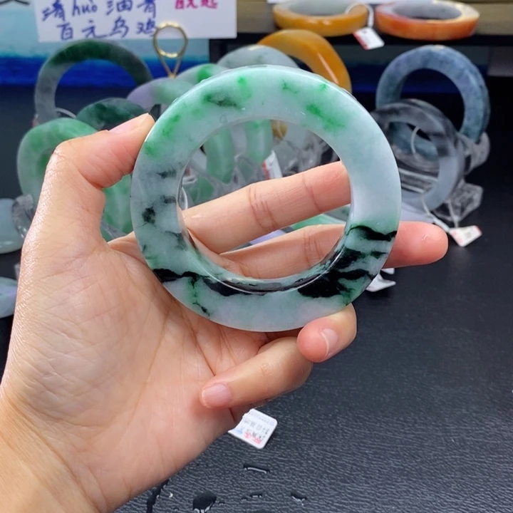 未镶嵌手镯定制翡翠