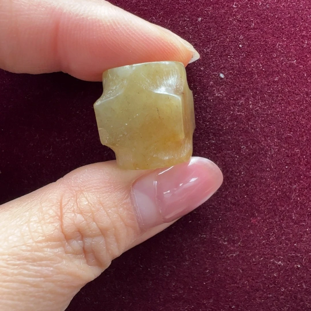 岫岩老玉（透闪石质玉）未镶嵌颈饰