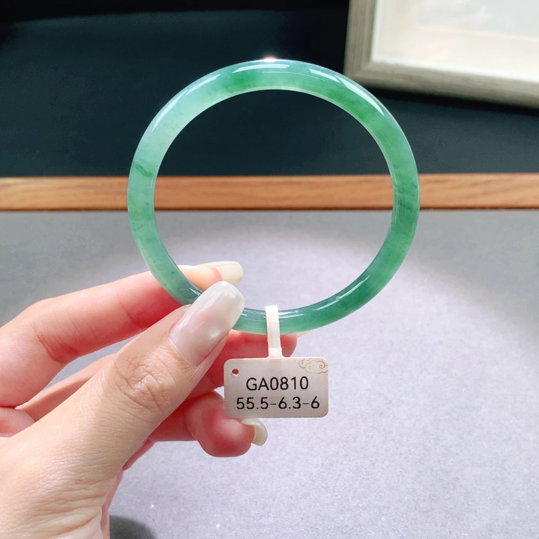未镶嵌手镯翡翠天然