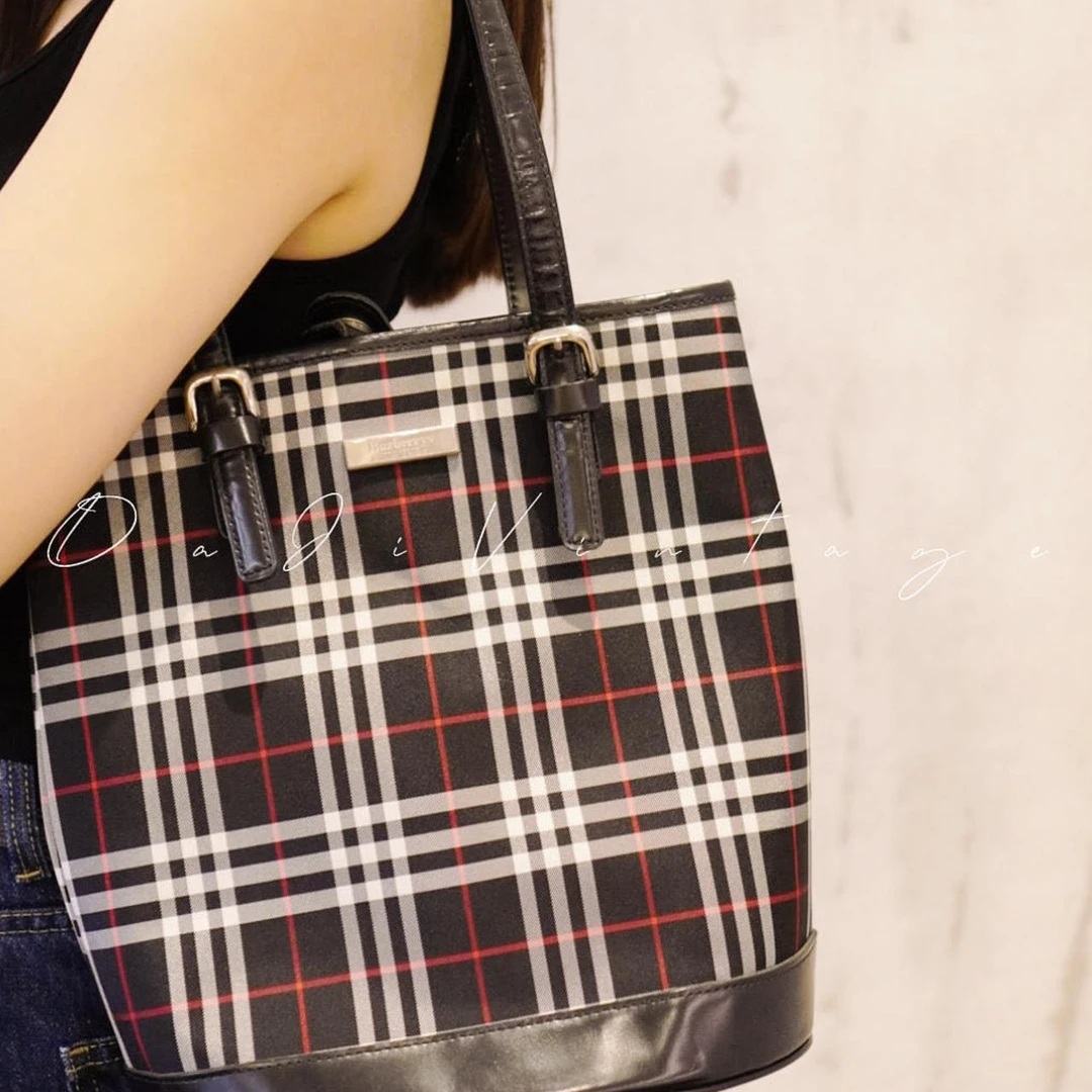 95新 BURBERRY/博柏利 大吉中古ff/Burberry蓝色格纹水桶单肩包