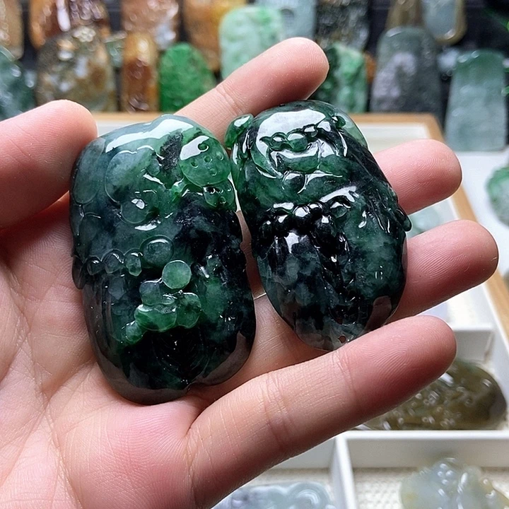 沈***钱颈饰未镶嵌翡翠翡翠a货