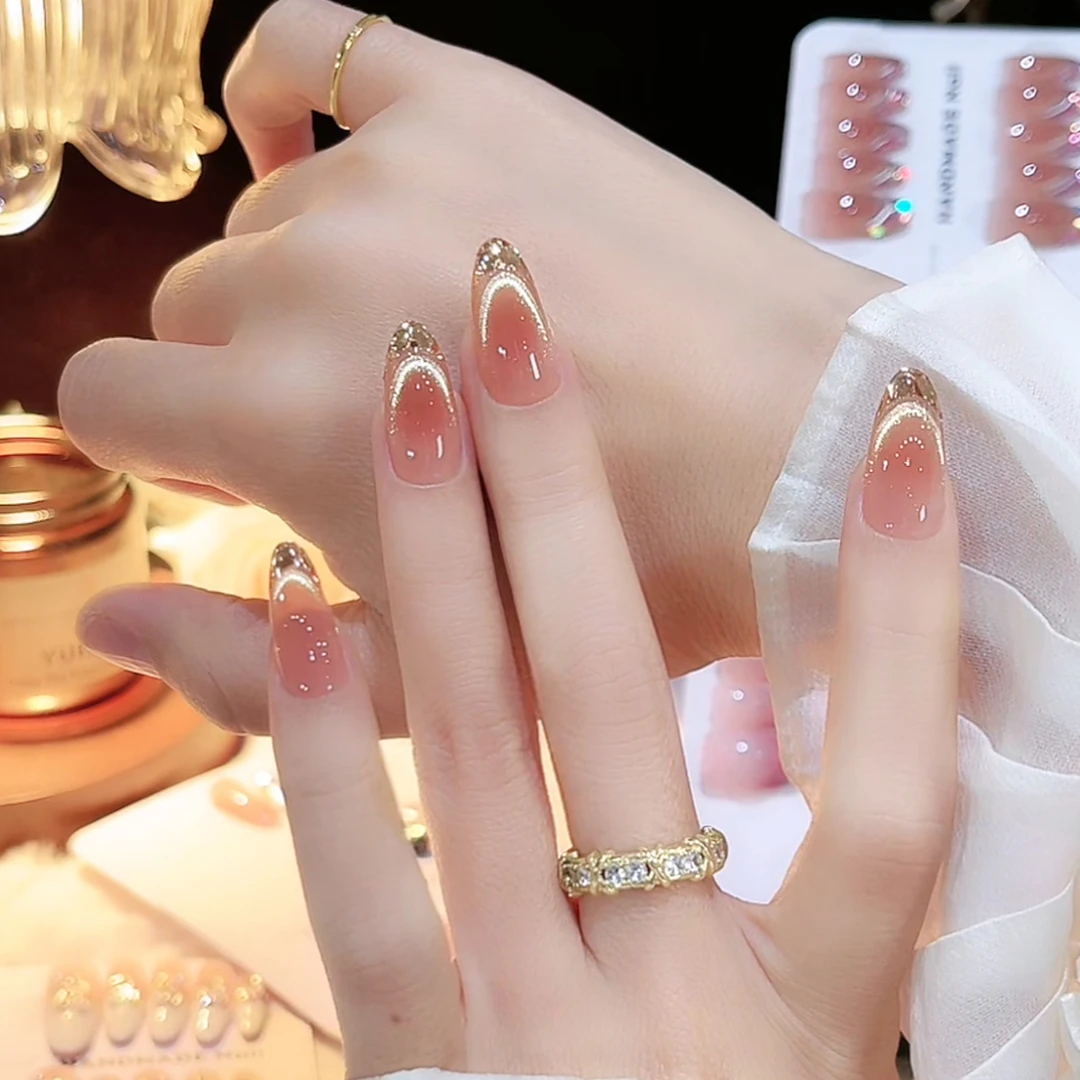 【岁岁年年】纯手工穿戴甲显白气质金色猫眼亮片2026新年美甲贴片