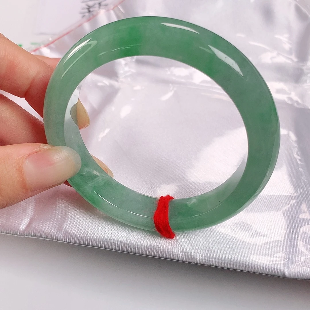 翡翠未镶嵌手镯2611