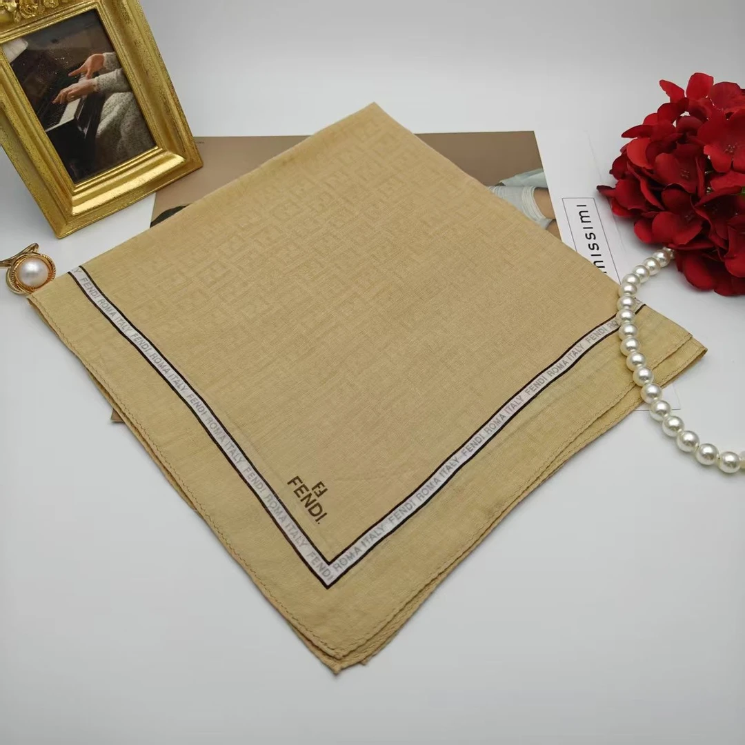 95新 FENDI/芬迪 海囤/芬迪/丝巾/yy05316