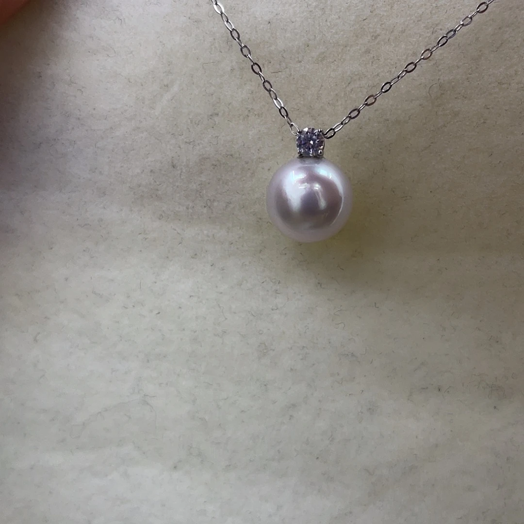 18K金镶嵌海水珍珠吊坠(赠链)