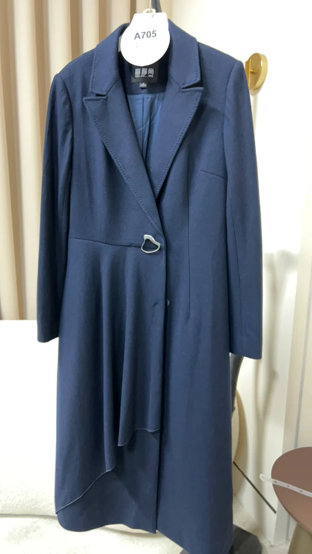 （705）众心服饰-非主图款女装-以主播展示介绍为主-复古气质设计感