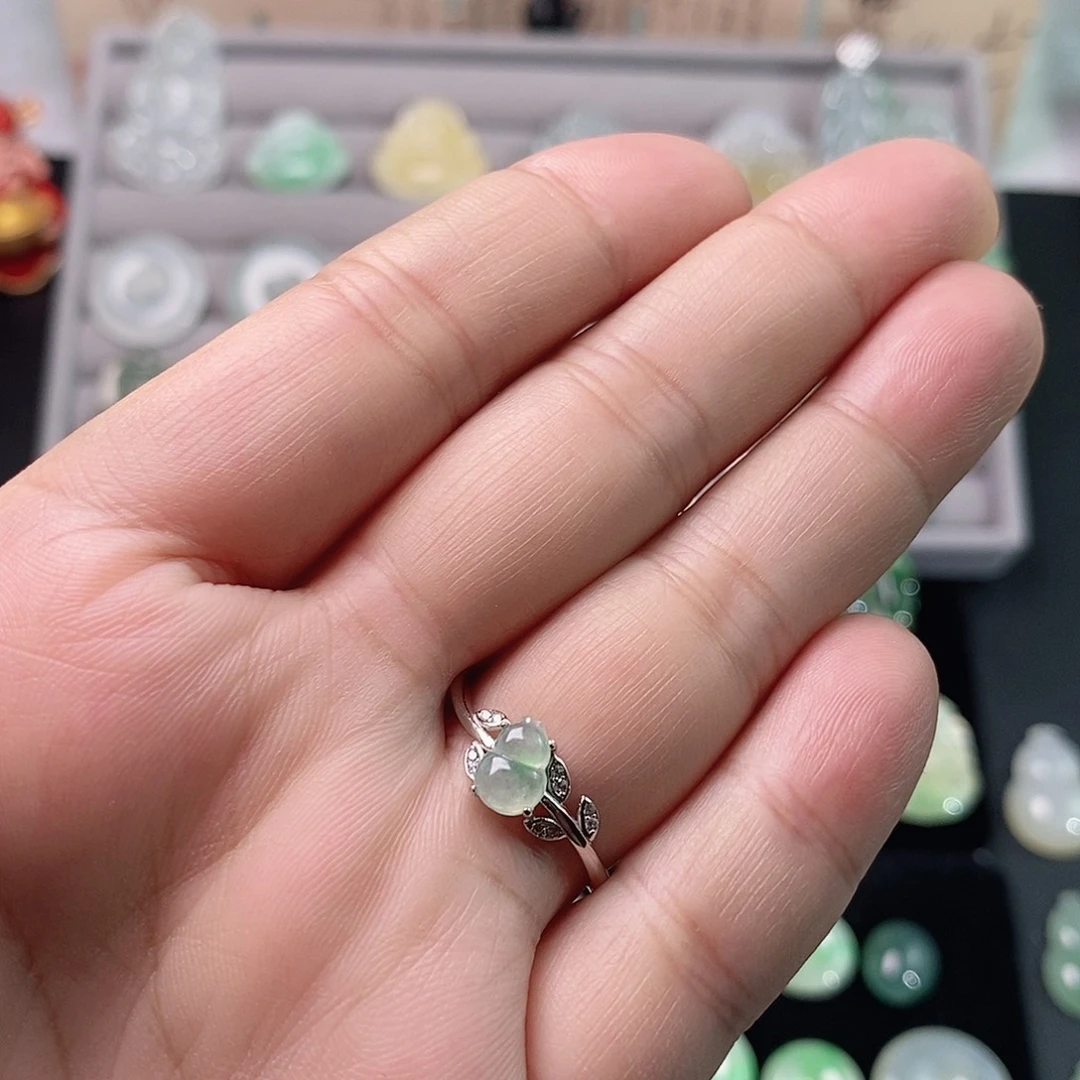 翡翠银S925镶嵌戒指葫芦