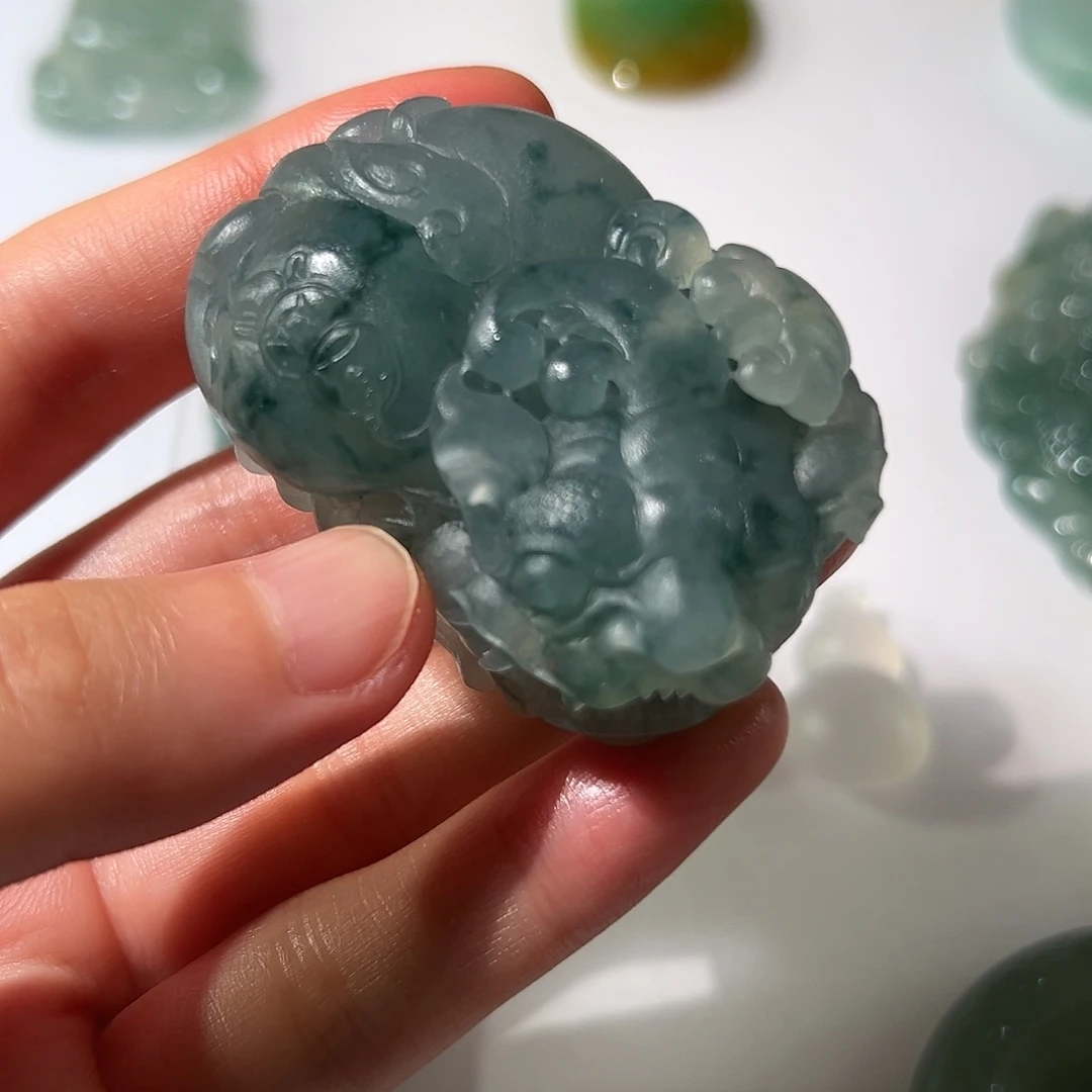 定制翡翠未镶嵌挂件