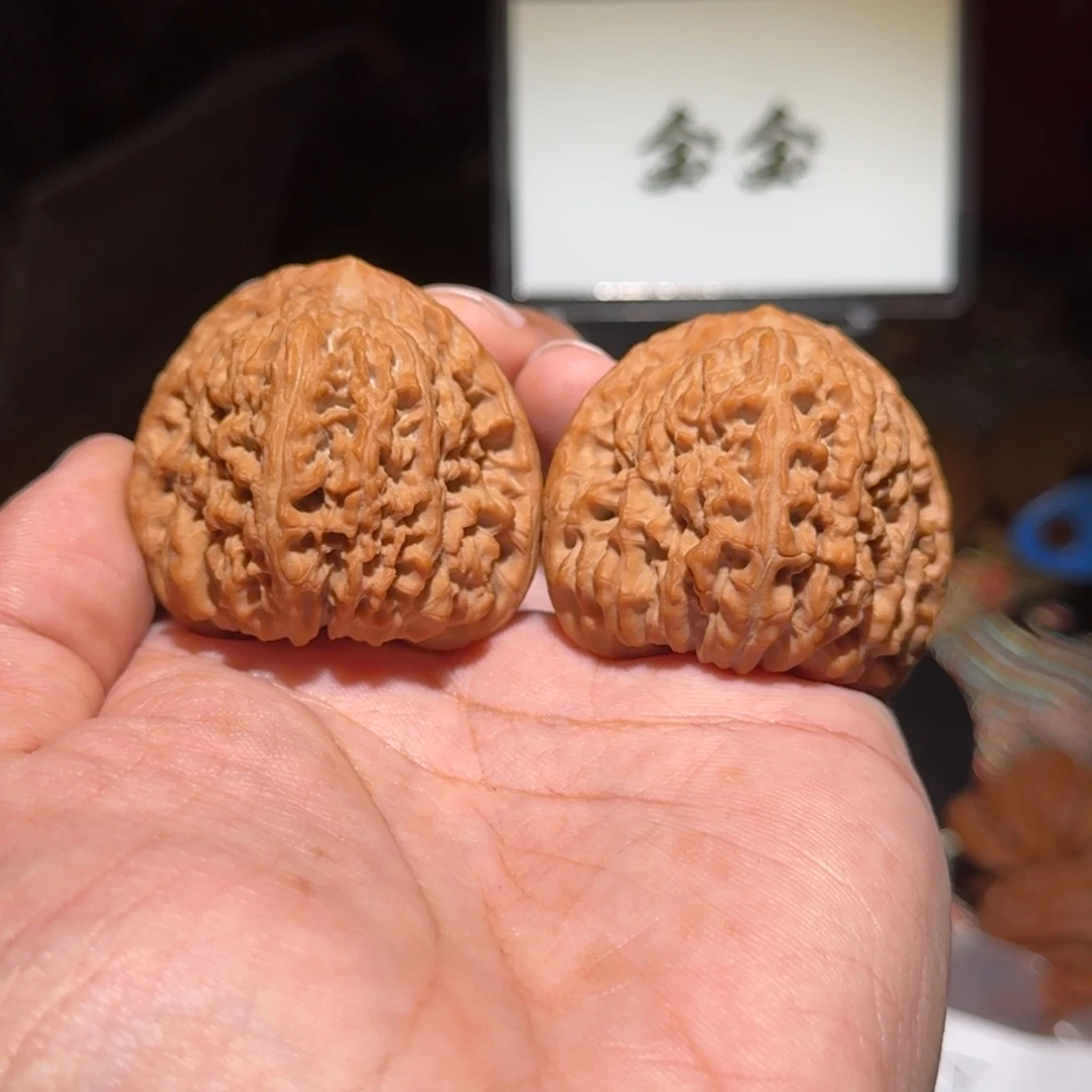 核桃把件745三角南疆，尺寸43