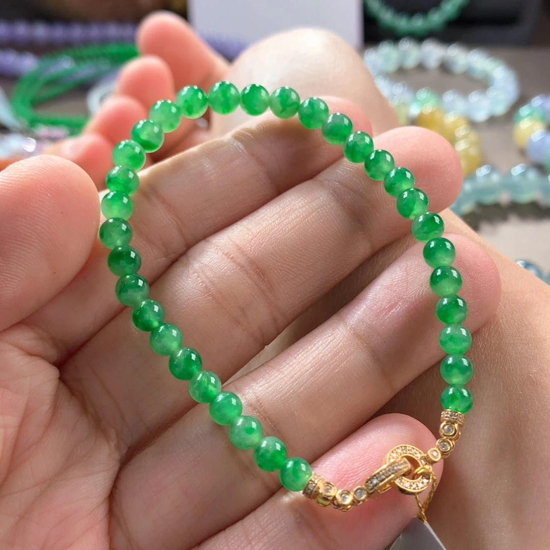 翡翠颈饰未镶嵌甜阳底飘正阳绿手串卡4.3到5
