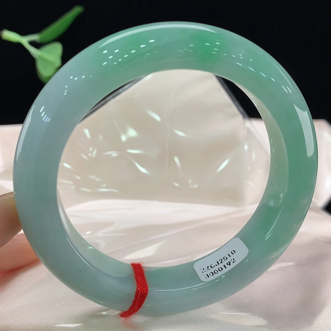 翡翠未镶嵌手镯0192