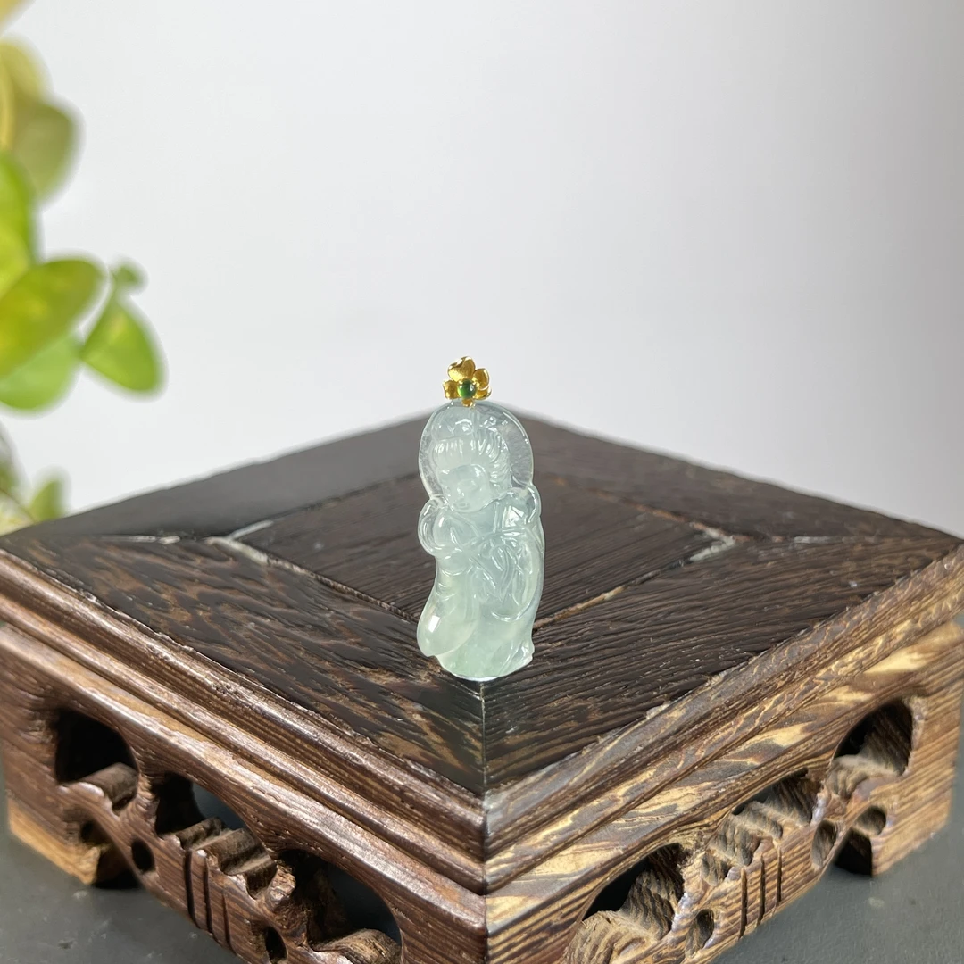 JCB18-54 天然翡翠缅甸A货 18K扣头站观音