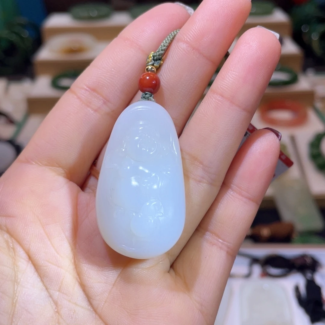 和田玉高品山流水佛公吊坠未镶嵌