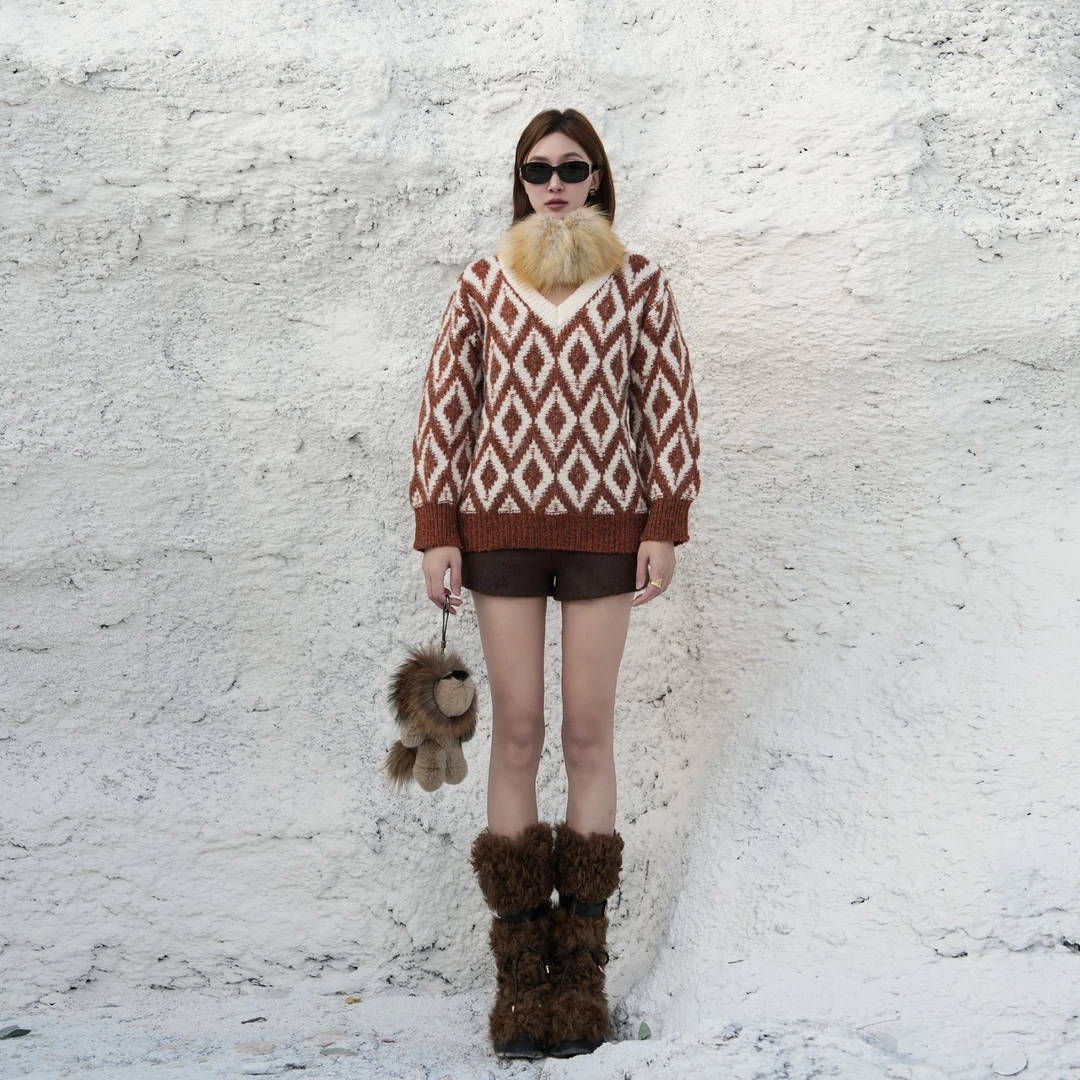 RYELIAUP【出逃菲尔岛系列】菱格V领毛衣 秋冬低饱和“松弛感”单品