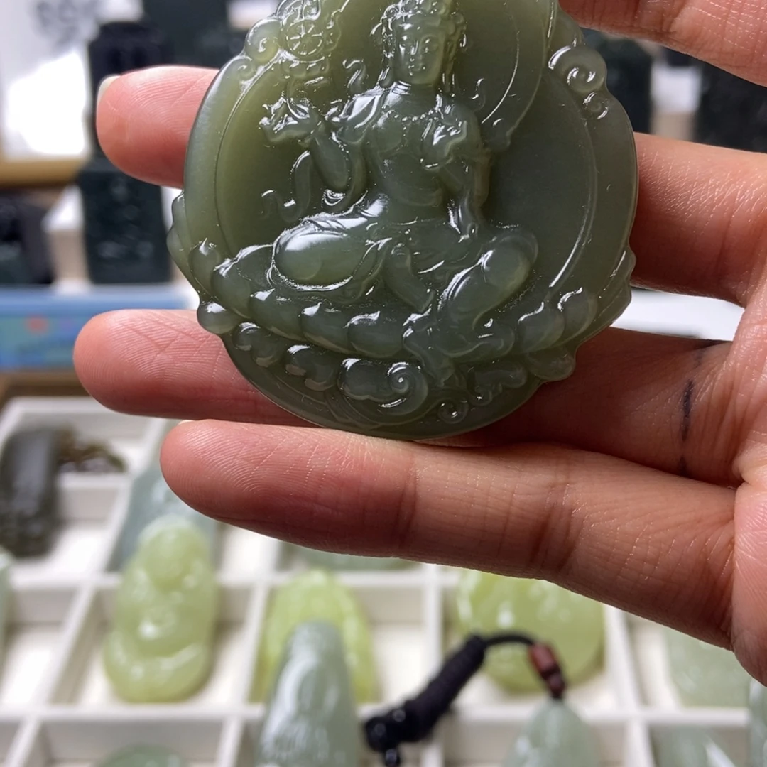 和田玉未镶嵌颈饰