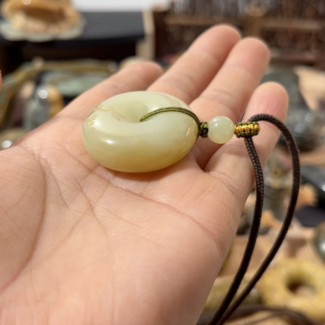 时***人岫岩老玉（透闪石质玉）未镶嵌挂件