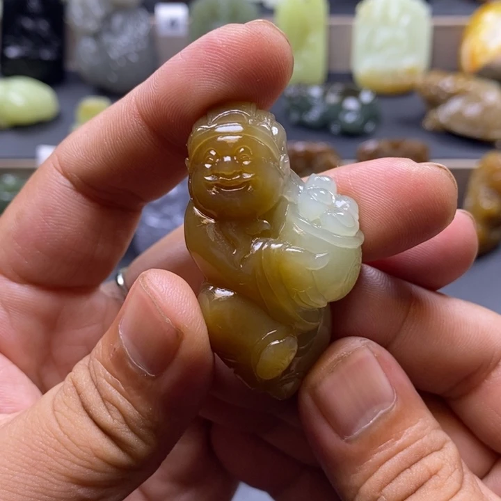 颈饰未镶嵌和田玉