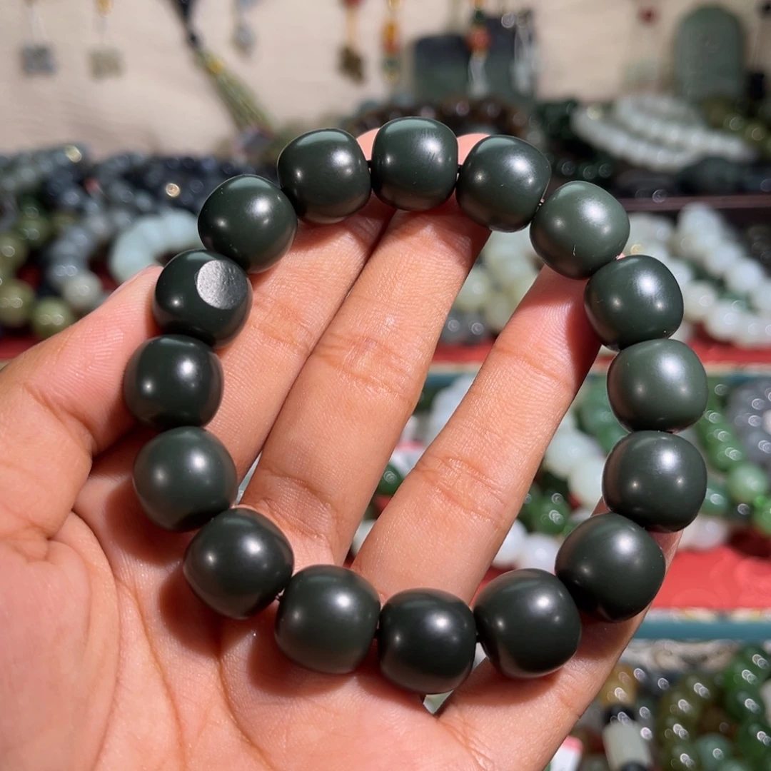 瘦***风和田玉未镶嵌手链