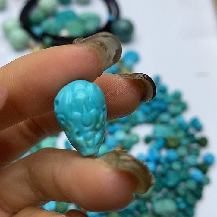 绿松石未镶嵌珠宝奇石