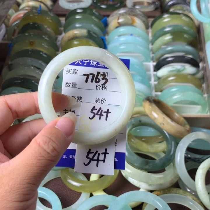 未镶嵌蛇纹石玉手镯7763