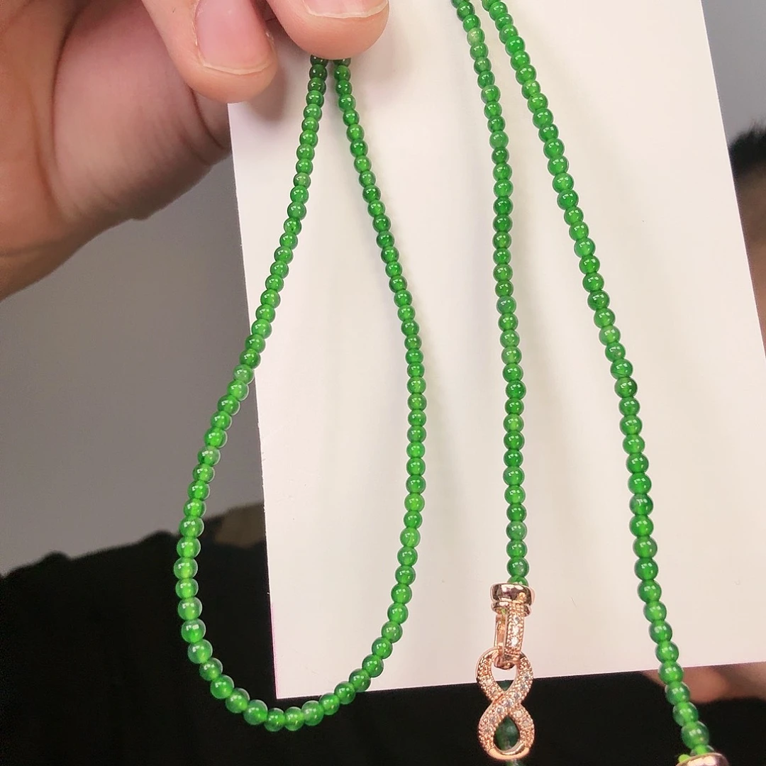 翡翠颈饰未镶嵌一件