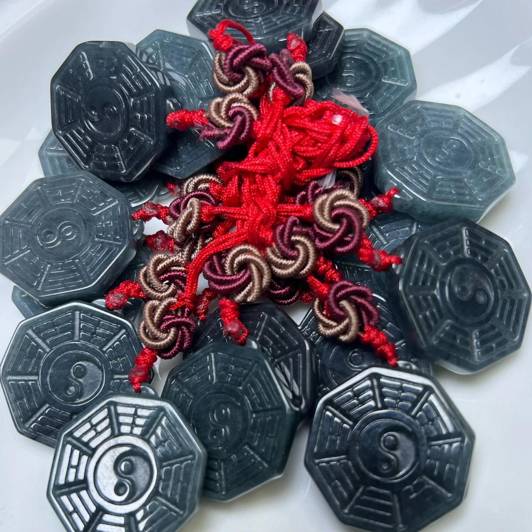 翡翠乌鸡小圆牌F619050多样性发货