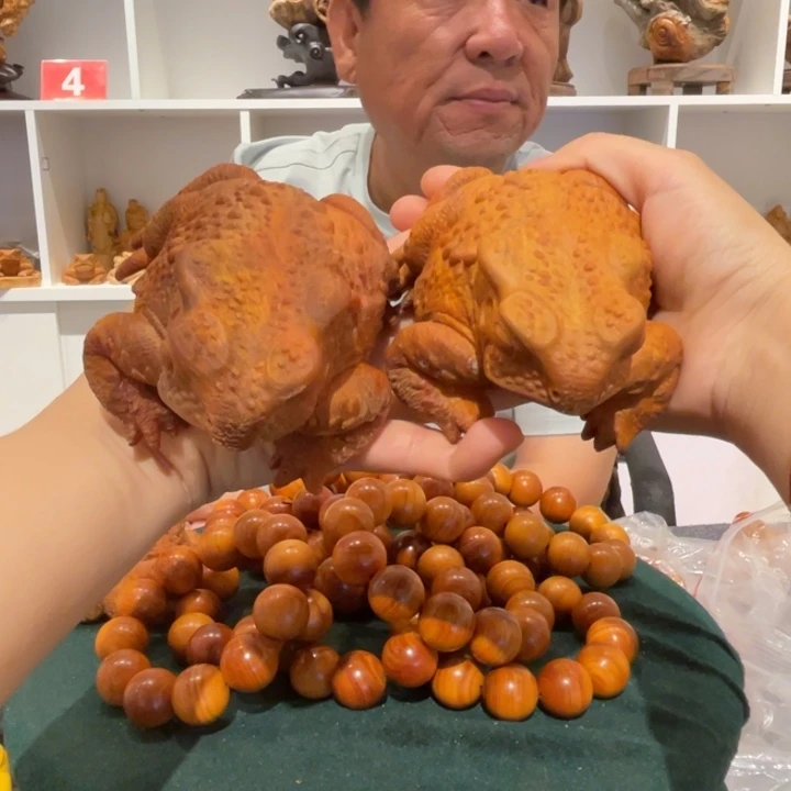 柏木（崖柏）唐*金蟾摆件一对