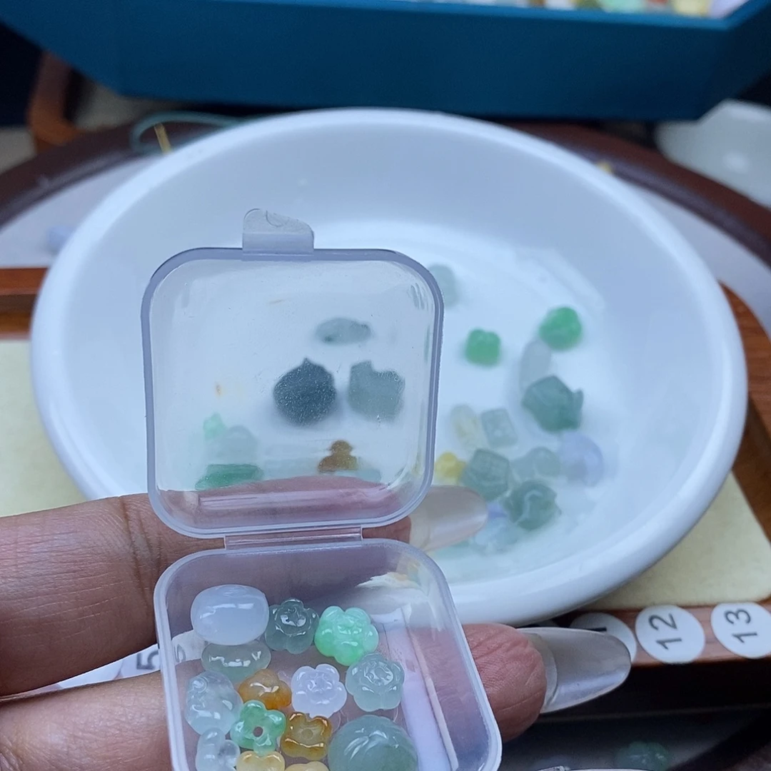 王***翡翠未镶嵌挂件翡翠