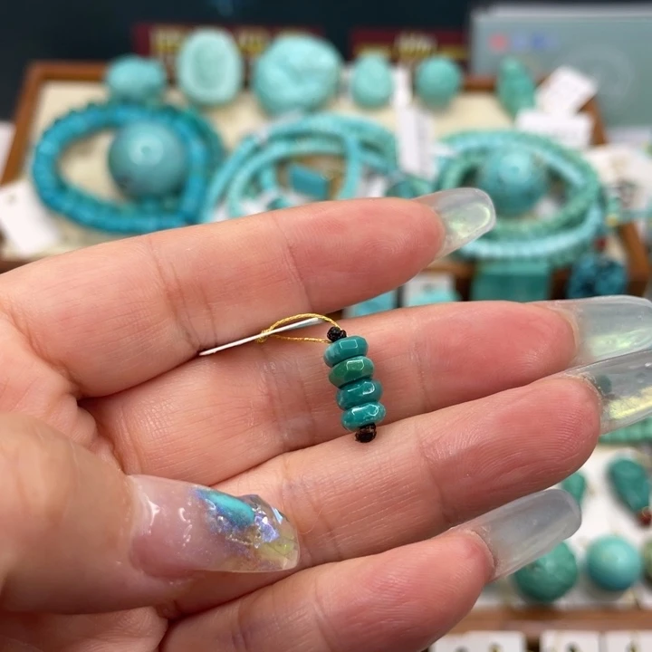 绿松石未镶嵌挂件