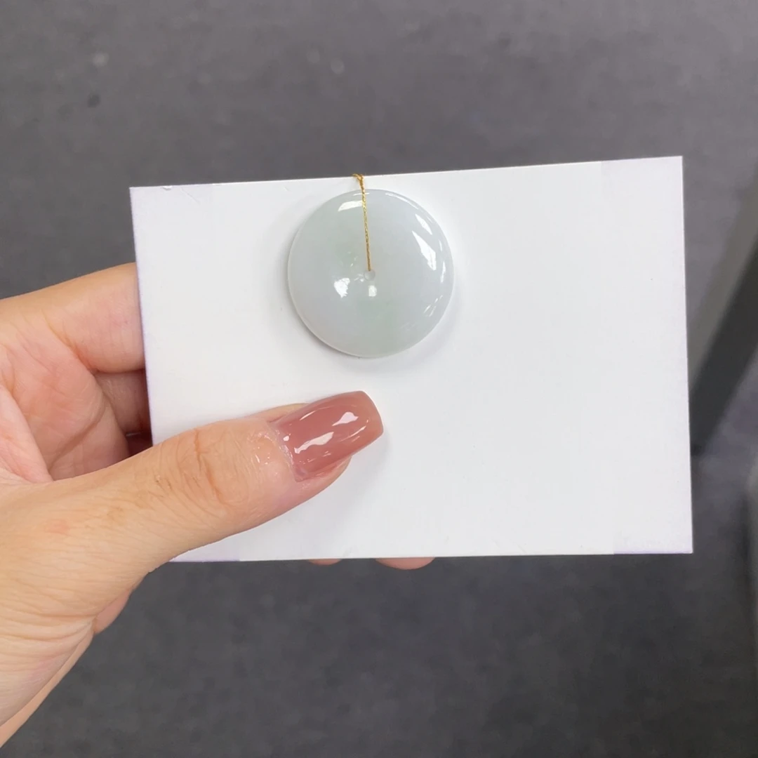 翡翠未镶嵌颈饰平安扣