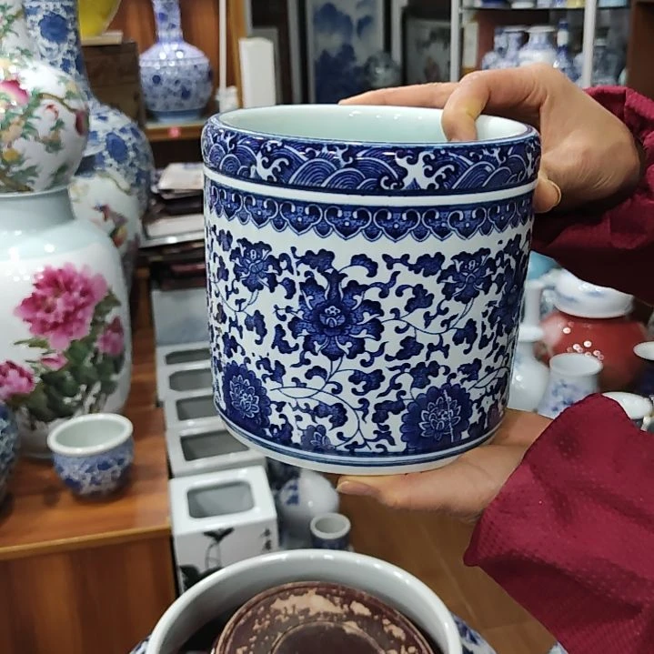 纯***然瓷片景德镇陶瓷青花缠枝莲笔筒