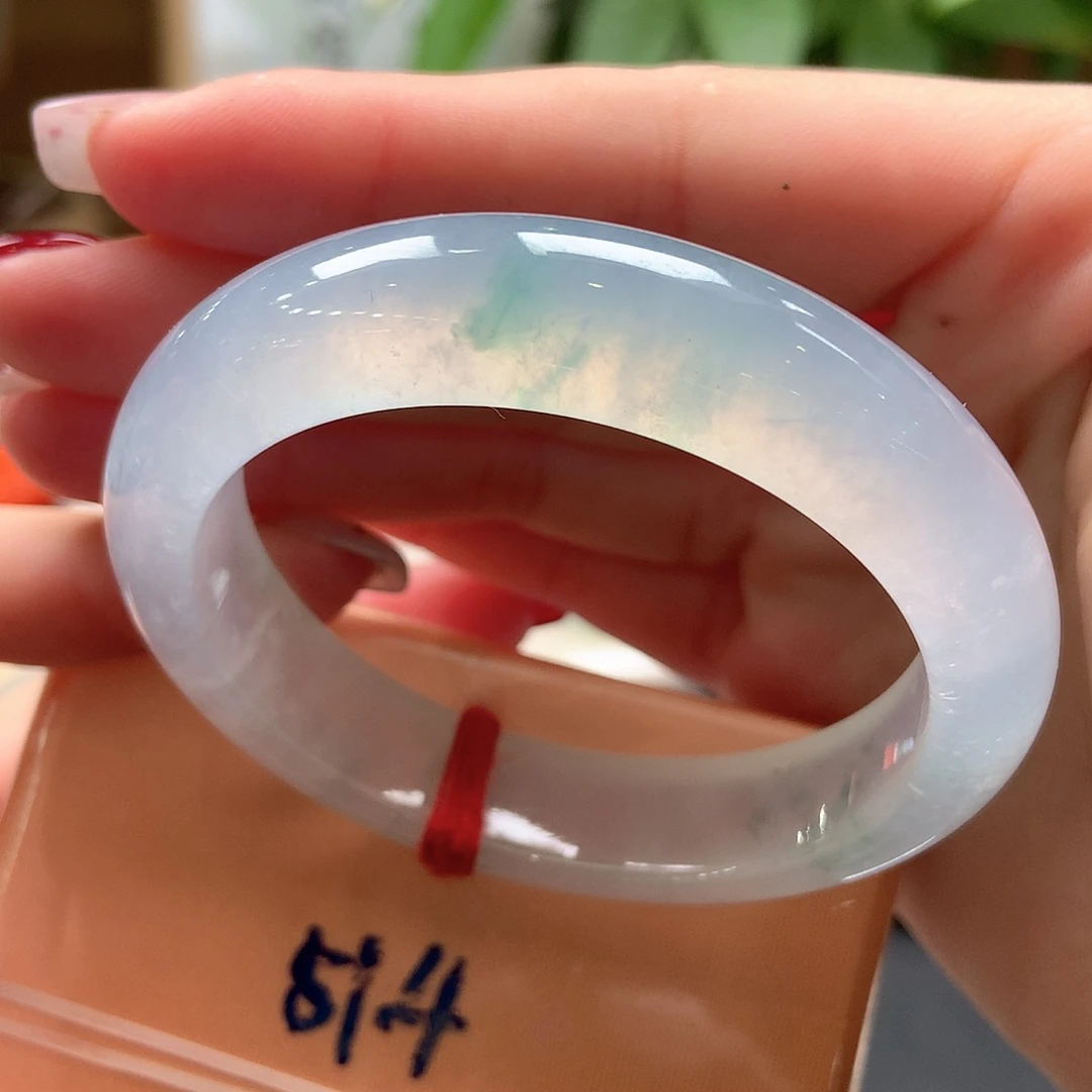 翡翠未镶嵌手镯白冰炸光飘绿40号