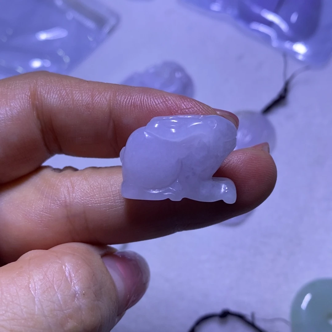 未镶嵌定制翡翠翡翠吊坠