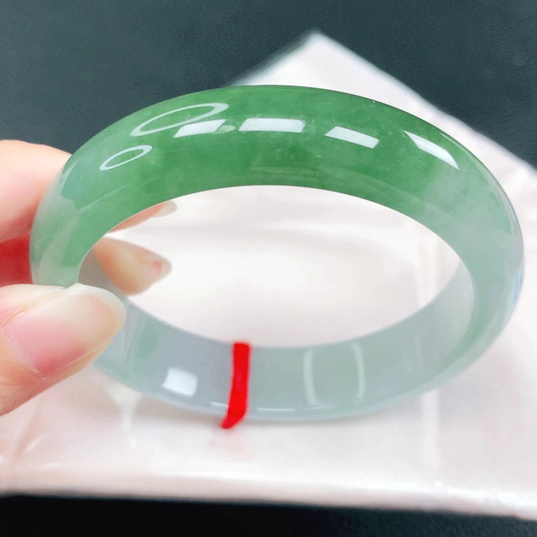 翡翠未镶嵌手镯56圈