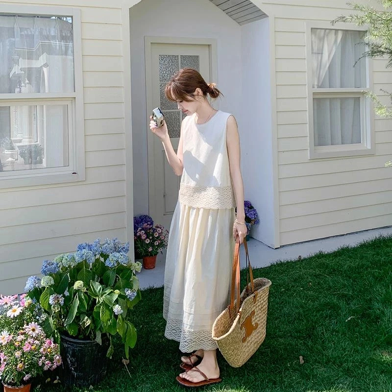 夏季米白色蕾丝花边套装裙女夏2025年新款马甲半身裙两件套显瘦