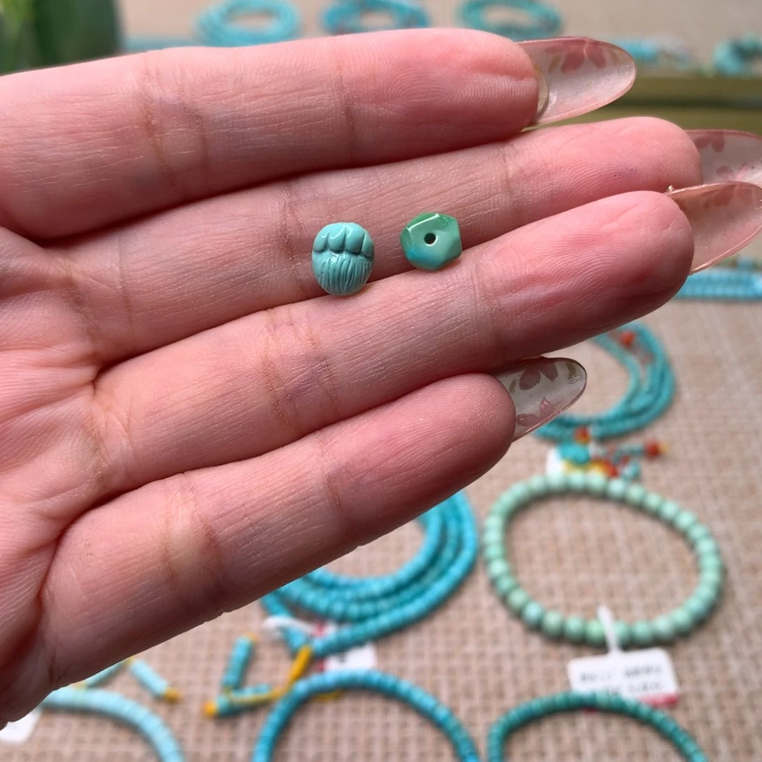 未镶嵌配饰南红玛瑙