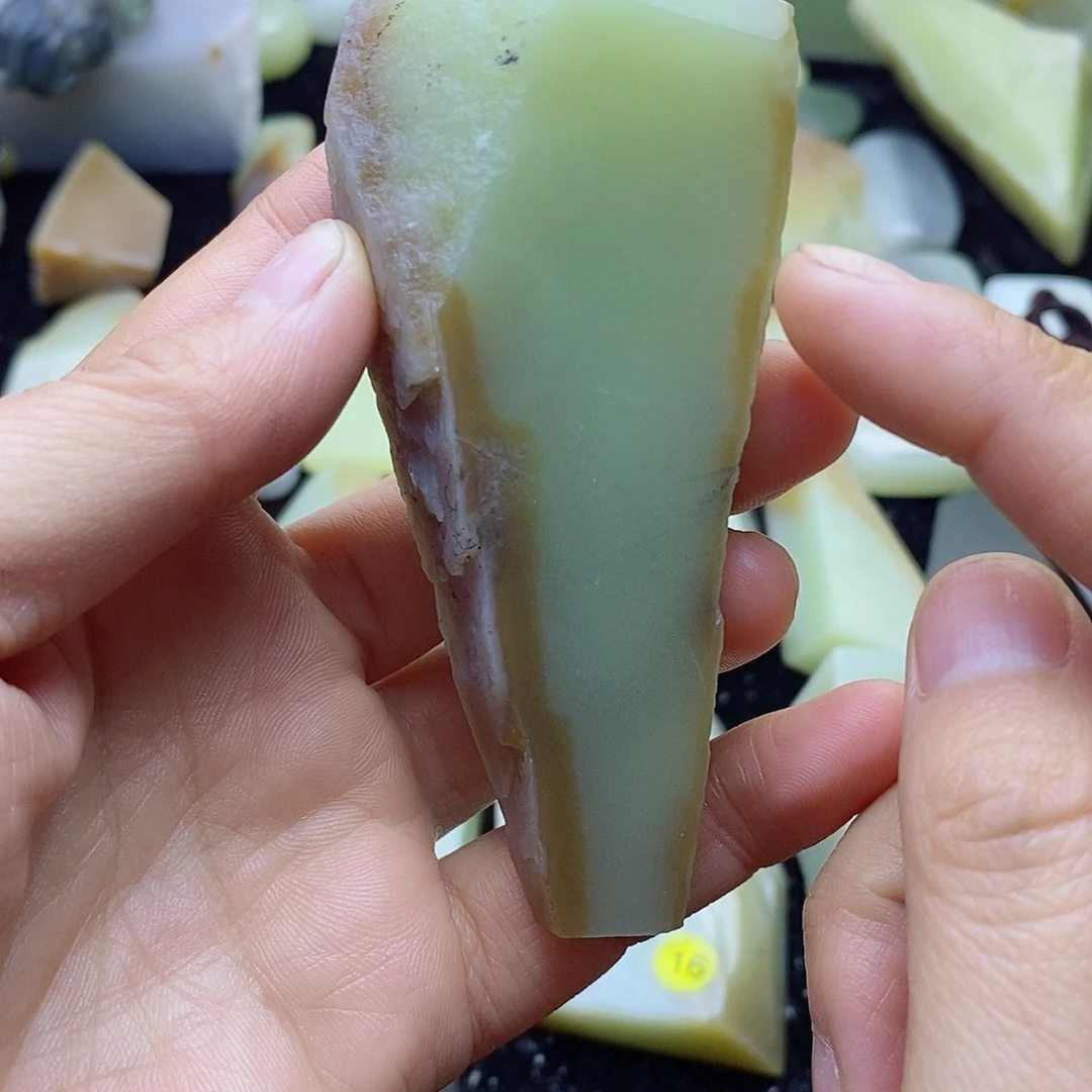 颈饰未镶嵌和田玉枫****了