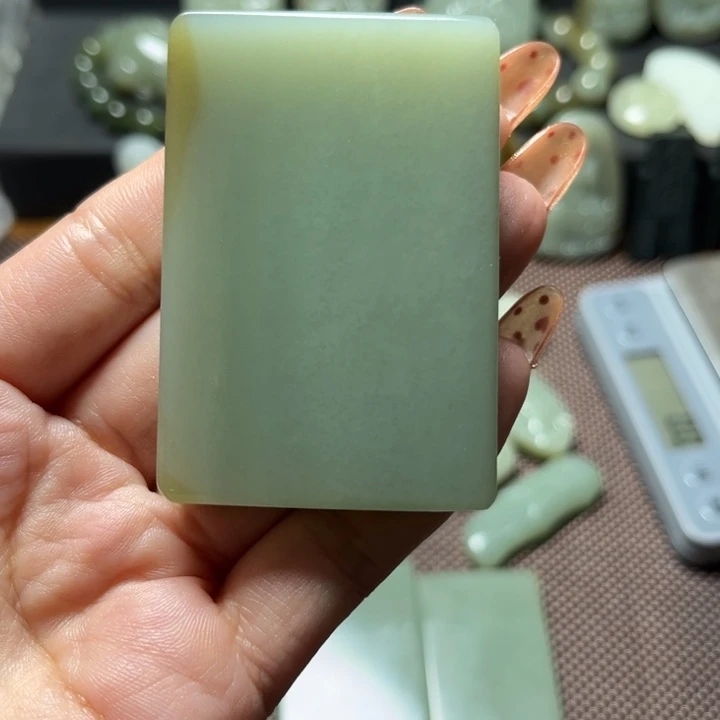 未镶嵌和田玉（糖玉）挂件脸****事