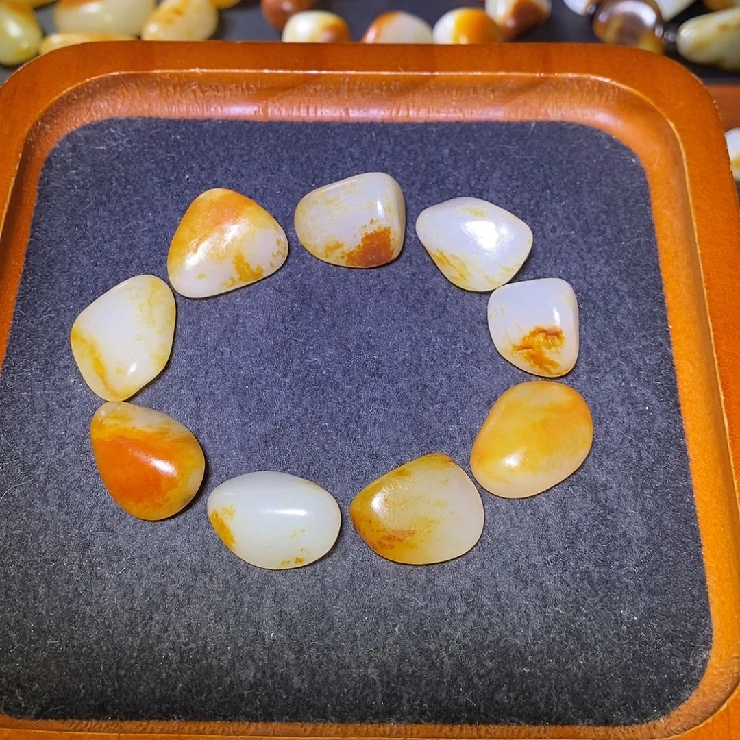 和田玉未镶嵌手串