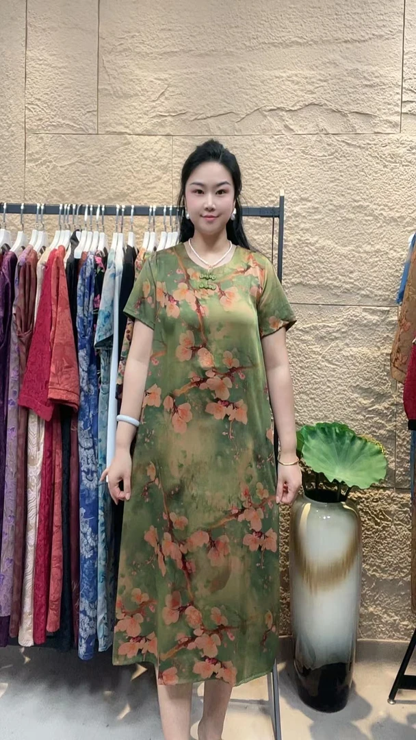 1（绿如茵）时尚盘口领亲肤透气短袖气质连衣裙