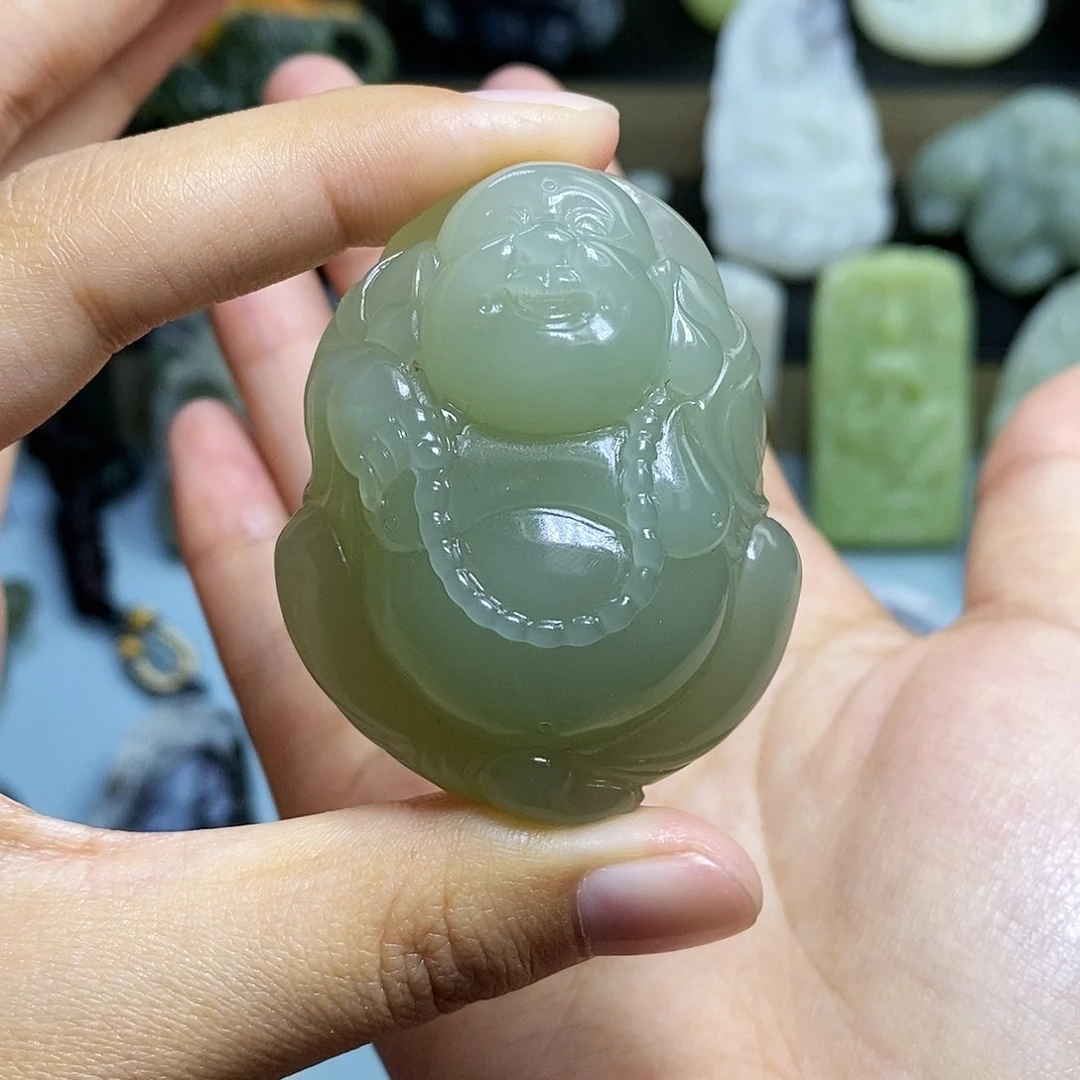 颈饰未镶嵌和田玉己*置