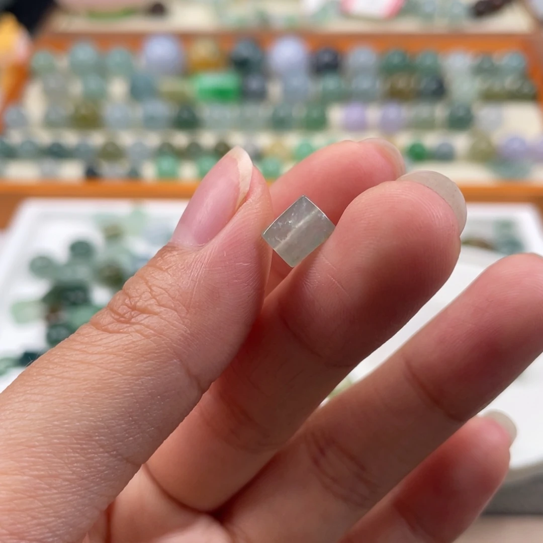 翡翠散珠y*天然缅甸翡翠a货冰随形7×5.5×4.1