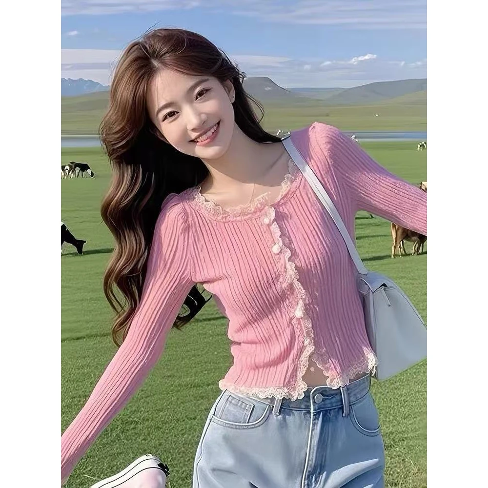 粉色蕾丝拼接针织衫上衣女2025新款春秋长袖设计感独特别致打底衫